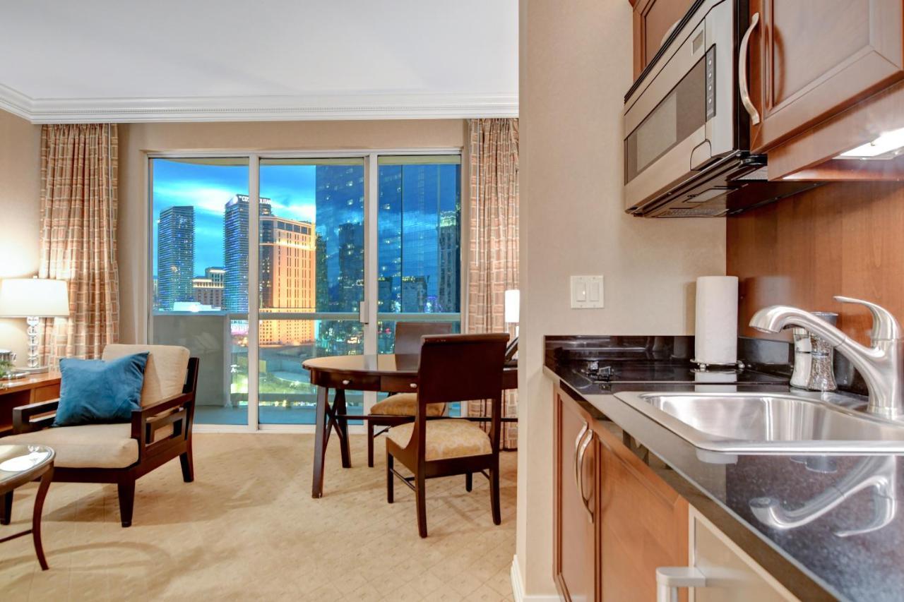 Balcony Full Strip View Suite Mgm Signature Free Valet Las Vegas Exteriör bild