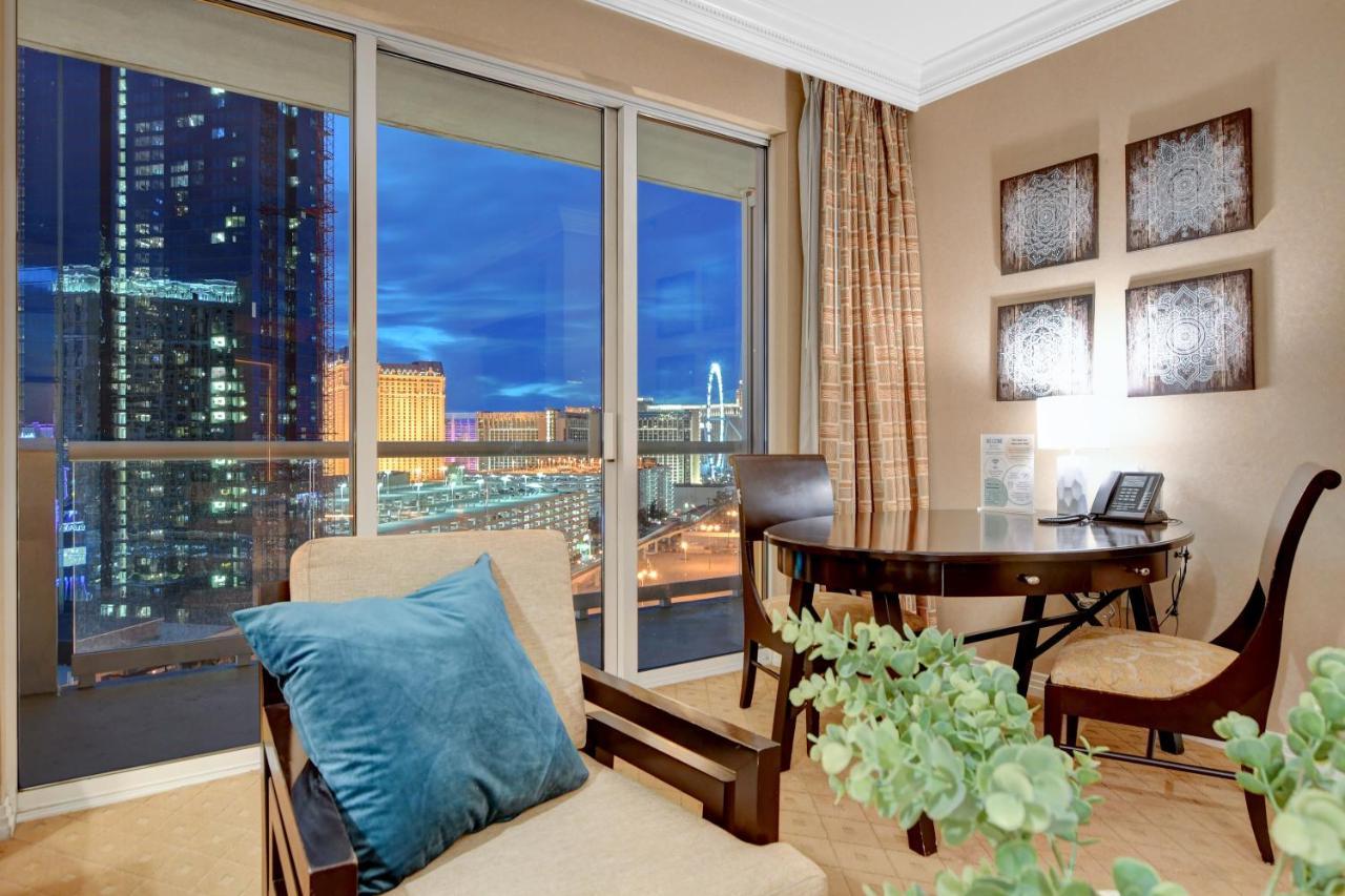 Balcony Full Strip View Suite Mgm Signature Free Valet Las Vegas Exteriör bild