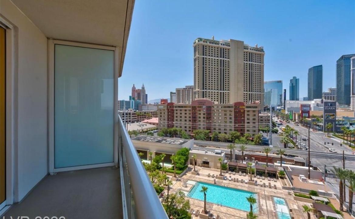 Balcony Full Strip View Suite Mgm Signature Free Valet Las Vegas Exteriör bild